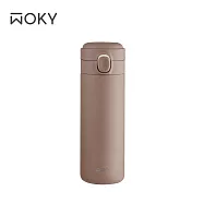 【WOKY 沃廚】輕量輕芯鈦瓷易潔層彈蓋保溫瓶 450ML(5色可選) 奶茶色