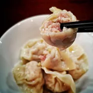 【鹿港圓環頂麵館】手工鮮肉水餃(蔥肉/高麗菜/韭菜)任選2包(含運) 蔥肉+高麗菜