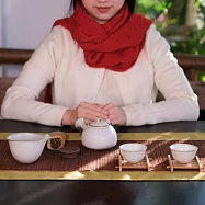 陶作坊 │新春禮盒_懷汝寶滿側把壺_牙白_一壺一海兩杯