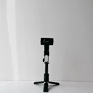 【美極品】AI跟拍三腳穩定器|單軸智慧穩拍 360度環繞跟拍 附贈補光燈 臉追蹤 超智能自動跟拍 手持穩定器 自拍棒 幻影黑(贈-補光燈)