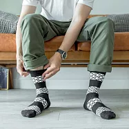 【LEEDS WEATHER】Drizzle Feeling - 黑黑白復古圖騰∣抑菌除臭、台灣製∣中筒襪 23 - 28 cm