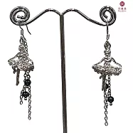 BILLY KING 貝麗晶 【舞者系列-46】(BK246) 拉裙抬腳芭蕾舞者天然珍珠流蘇耳環