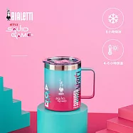 【Bialetti 比亞樂堤】魷魚遊戲聯名限量款-手把咖啡保溫杯420ml(限量聯名款) 魷魚遊戲款