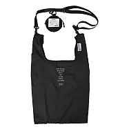 日本KiU 449-900 黑色 可斜背防水購物袋, 可收納, 包包吊飾可掛, 附菊繩