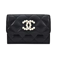 CHANEL 珍珠CC經典LOGO 小羊皮三折短夾(黑色)