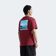 The North Face U RLX SUMMER TRAVEL S/S TEE GRAPHIC - AP 男女短袖上衣-NF0A8DC20VO 3XL 紅色