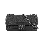 CHANEL 雕花CC Logo 仿舊小牛皮肩背包_展示品 (黑色)