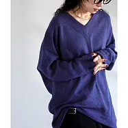 日本Antiqua|穿出自我風格|小臉神器|雙V領長袖針織衫|顯瘦鎖骨|俐落肩背|堆疊搭配 FREE 海軍紫