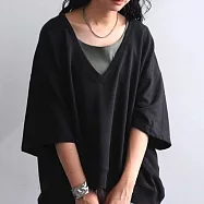 日本Antiqua|自然露肩|五分袖大V領純棉T恤|輕鬆打造休閒時尚造型|疊穿最時髦 AYA-00026 FREE 黑色