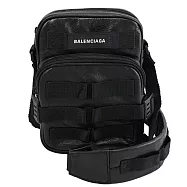 BALENCIAGA 巴黎世家 715852 Army 質感揉皺小羊皮拉鍊斜背記者包.黑