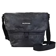 BALENCIAGA 巴黎世家 620259 破壞感刷舊尼龍斜背郵差包.黑