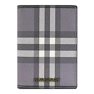 【全新福利品】BURBERRY 8078524 棋盤格印花對開隨身卡片夾.灰