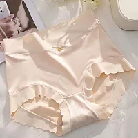【唯蜜色】爆款中腰包臀輕奢緞面無痕冰絲桑蠶絲底檔女用內褲 L 膚色
