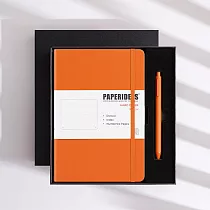 PAPERIDEAS 精美禮盒組 A5子彈筆記本 頁碼硬面綁帶筆記本 與成功有約的子彈筆記術 石磨灰─橙色