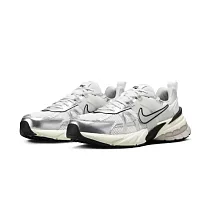 Nike V2K Run 白灰銀 復古 緩震 男女款 慢跑鞋 運動鞋 男鞋 HJ4497─100 US6 白灰銀