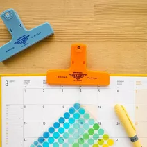 【日本HIGHTIDE】Penco 復古塑膠夾 ‧ 橘色