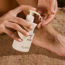 美國SALT&STONE 維生素B3保濕身體乳206ml-效期2027/08/30 檜木佛手柑