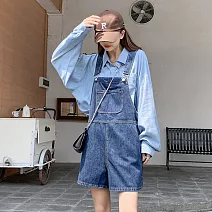 【MsMore】 時尚寬鬆牛仔背帶連身五分褲# 124855 M 藍色