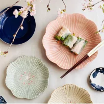 【日本Marusan Kondo】窯燒花形 陶瓷淺盤16.5cm ‧ 桃