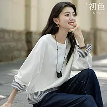 【初色】休閒條紋拼接長袖圓領寬鬆T恤上衣女上衣-白色-16392(M-3XL可選) M 白色