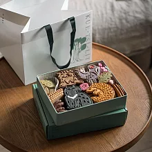 【菓實日】動物森林鐵盒餅乾 Into the forest cookies  4盒組