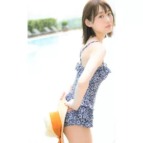 博客來 欅坂46 小池美波1st寫真集 青春の瓶詰め