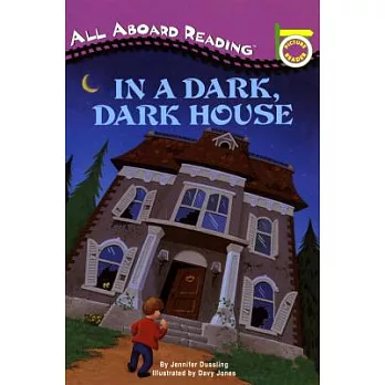 In a Dark, Dark House: A Picture Reader/With 24 Flash Cards