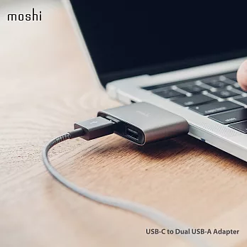 Moshi USB-C to USB-A 雙端口轉接器鈦灰