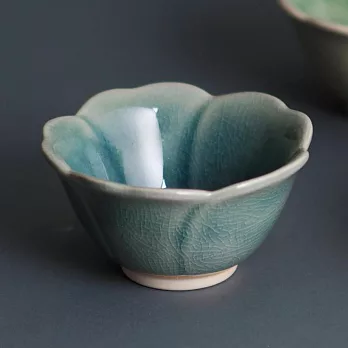 【Minoru陶器】Amane高雅花形陶瓷小餐碗60ml ‧ 藍