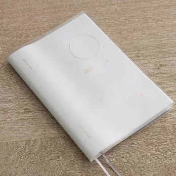【女人迷商號 Womany Shop】手帳霧面書套  （悠然月光白尺寸）