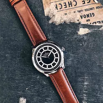 Camden Watch ｜Camden Watch ∣純英國血統，率性跳色大刻度輪盤真皮腕錶黑色