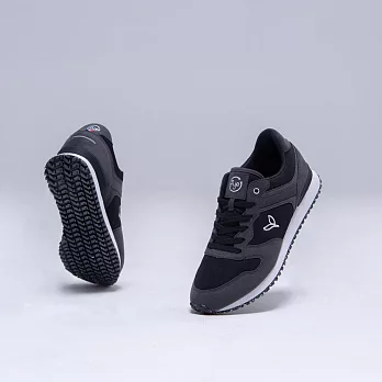 寶特瓶製休閒鞋  La Lande 復古慢跑鞋  鐵灰/黑  男生款EU41鐵灰/黑