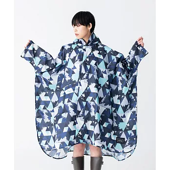 日本KIU 標準成人空氣感有袖斗篷雨衣 騎車露營必備 附收納袋(男女適用) 163195 冰山