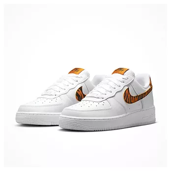 NIKE WMNS AIR FORCE 1 07女休閒鞋-白-DD8959108 US7.5 白色