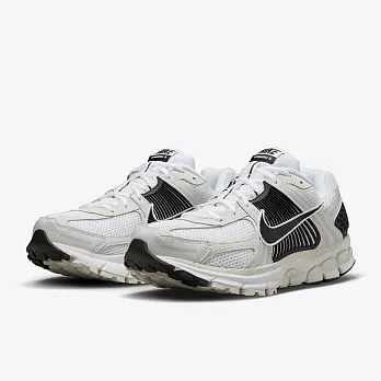 NIKE ZOOM VOMERO 5 男休閒鞋-白-FB9149101 US7.5 白色