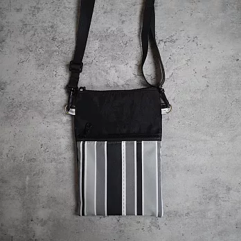 《梵緹希》旅行防水斜背手機袋_線條  黑