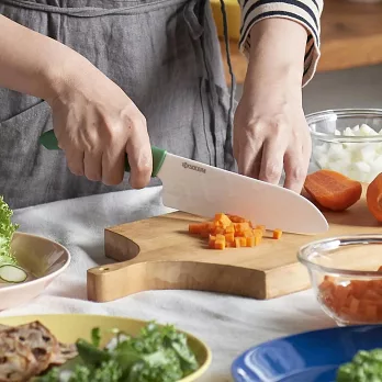 博客來-【KYOCERA京瓷】40週年限量版 經典莫蘭迪色系 抗菌陶瓷刀 削皮器 砧板 超值三件組-(刀刃17cm) 咖啡