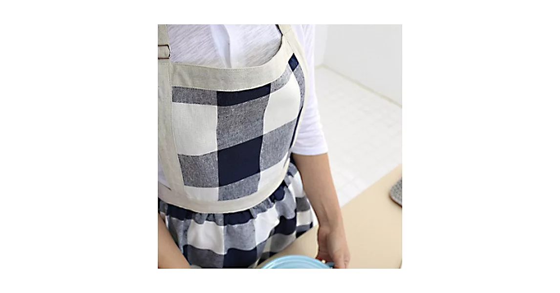 [Mamae] 韓國同步販售 大格子時尚圍裙 帶邊格子 簡約風格 廚房圍裙深藍格子