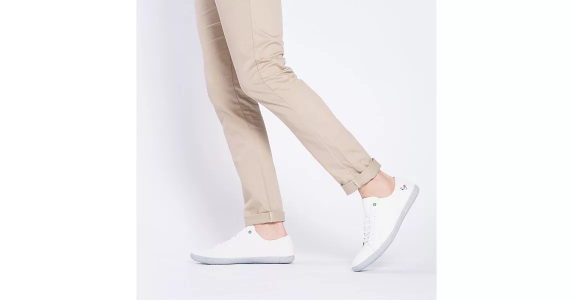 FYE法國環保鞋 台灣寶特瓶纖維(再回收概念,耐穿,不會分解) 男生款休閒鞋---舒適‧簡約。41沙灘白