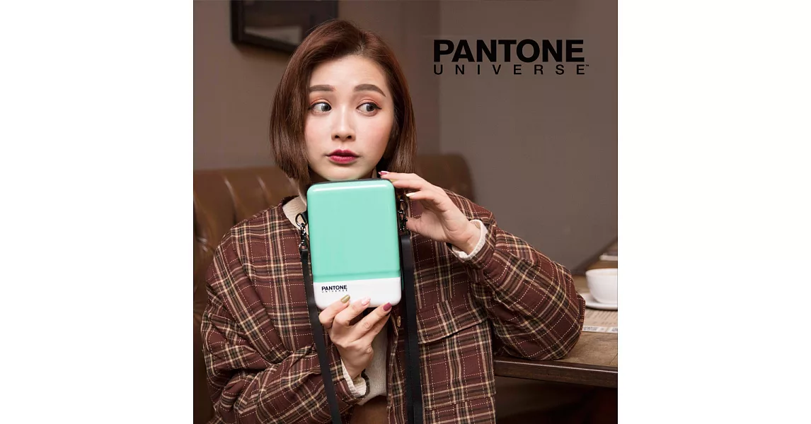  【PANTONE UNIVERSE】色票硬殼包土耳其藍