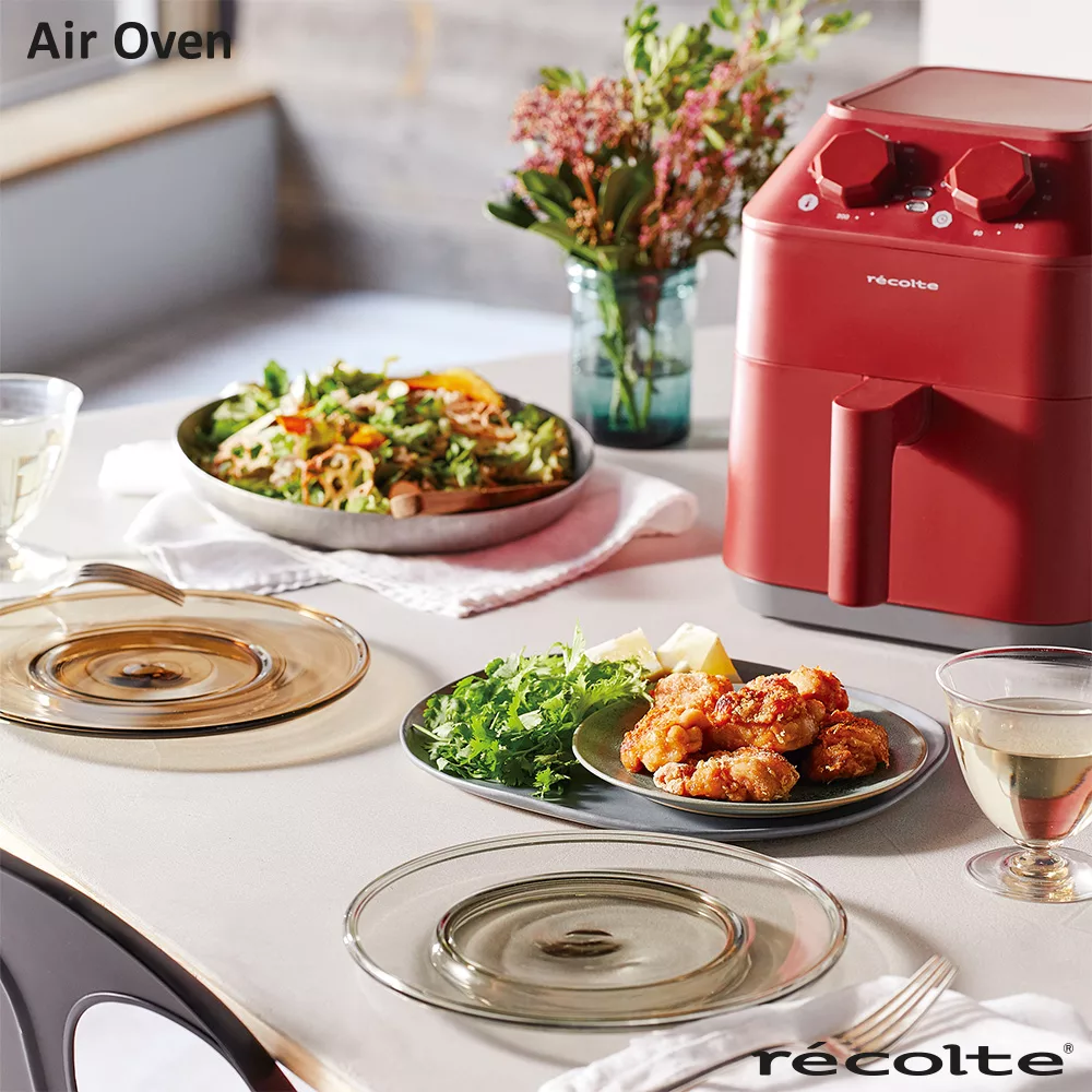 recolte 麗克特 Air Oven 氣炸烤箱,採用液脹式 M 型管檯面設計,110V 家用型主體,內槽鍍鋅合金材質,容量 10L 以下。具備烘烤、旋風、氣炸、瞬熱功能,效能 1201W~1400W,提供高效能家用烘焙體驗。主機一年保固,適合日常廚房使用,輕鬆製作健康美食。 recolte麗克特 Air Oven
