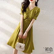 【初色】中長款V領文藝扣飾壓摺收腰顯瘦休閒連身裙洋裝-綠色-67935(M-2XL可選) M 綠色