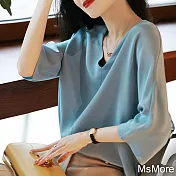 【MsMore】 V領絲質七分袖寬鬆氣質佳人短版純色上衣# 119195 M 藍色