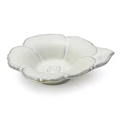 【日本Aito】瀨戶燒|經典花形陶瓷小皿7cm ‧ 象牙白