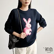 【初色】立體兔子印花圓領寬鬆休閒長袖T恤上衣-共3色-31162(M-2XL可選) M 寶藍色