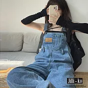 【Jilli~ko】鹽系皮牌貼布寬鬆闊腿直筒牛仔吊帶褲 L-2XL J11708 L 藍色