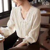 【初色】文藝風顯瘦蕾絲刺繡V領盤扣襯衫七分袖長袖上衣女上衣-米白色-33021(M-2XL可選) XL 米白色