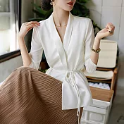 【MsMore】 休閒重磅絲質寬鬆收腰顯瘦設計感長袖西裝式罩衫短版上衣# 121395 M 白色