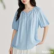 【MsMore】 繡花中式國風V領泡泡短袖寬鬆中長版上衣# 121500 M 藍色
