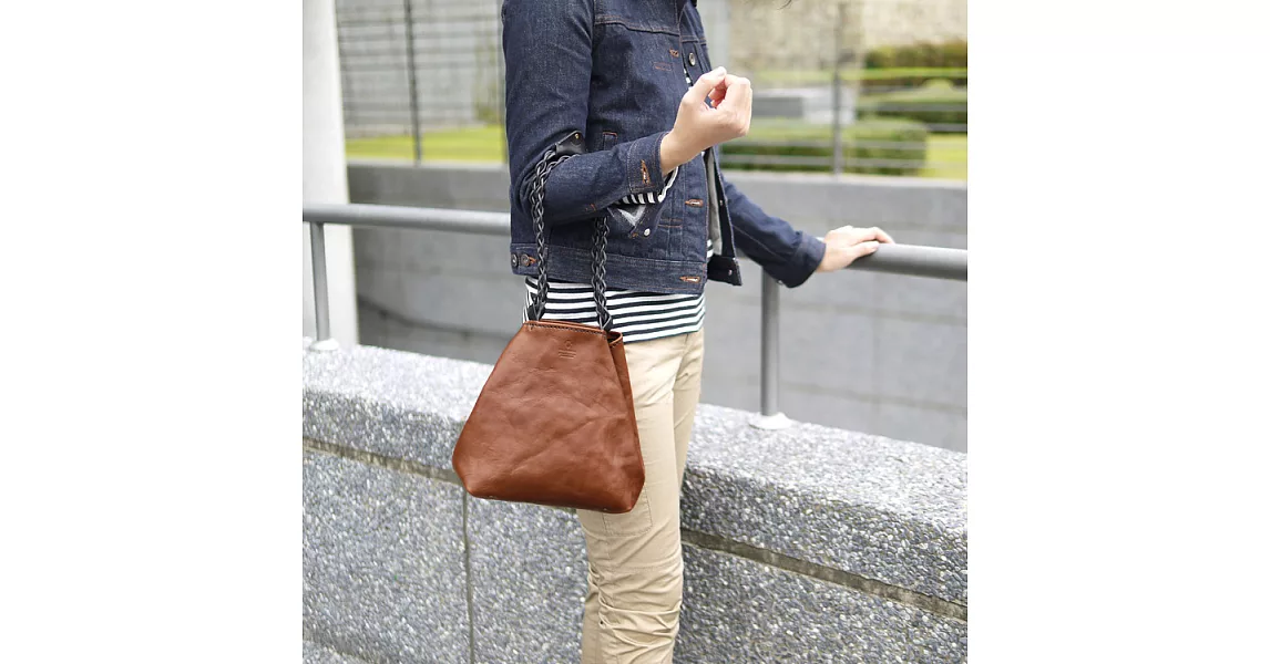 TEHA’ AMANA|編織提把 植鞣皮革輕巧手提/側背包咖啡色